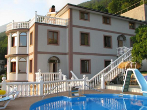 Mamzyshkha Guest House